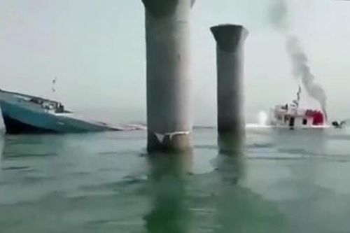 Tàu hàng Iran chìm bí ẩn ngoài khơi Iraq