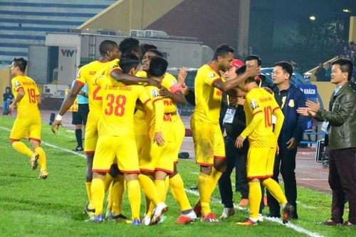 Vòng 3 V-League 2020: Nam Định 'chặn sóng' Viettel tại Thiên Trường