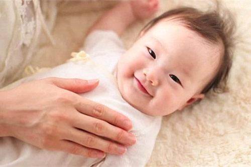 Yêu con đến mấy cũng đừng chạm vào 3 điểm này của trẻ, kẻo gây họa khôn lường