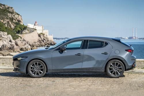 Top 10 ôtô được xếp hạng an toàn 5 sao: Gọi tên Mazda3, Toyota Camry