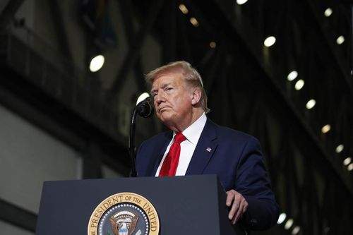 TT Trump chia sẻ bức thư gọi người biểu tình là 'khủng bố'