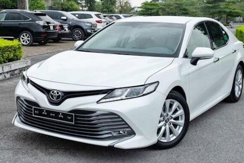 Giá lăn bánh Toyota Camry mới nhất