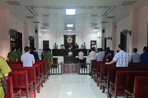 Xét xử kỳ án 'từ người tố giác biến thành... bị cáo' tại Hậu Giang': Tòa yêu cầu điều tra làm rõ bốn điểm mấu chốt