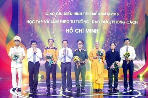 Sùng A Lầu: Người Bí thư hết lòng vì thôn, bản