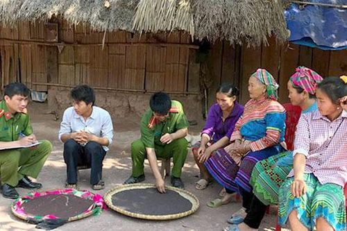 Những mái ấm miền biên viễn