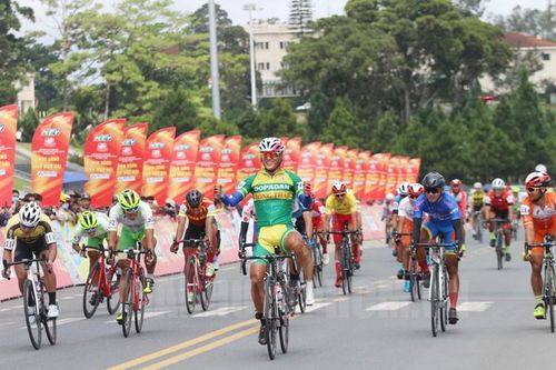 Cúp Truyền hình TP.HCM 2020: Javier Sarda Perez vẫn giữ Áo đỏ, Áo vàng