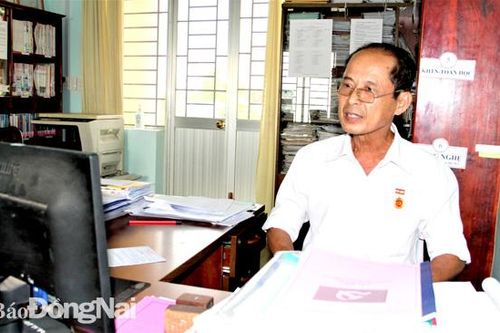 Làm gương cho lớp trẻ