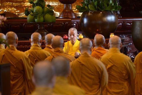 Trang nghiêm lễ tác pháp an cư tại Việt Nam Quốc Tự