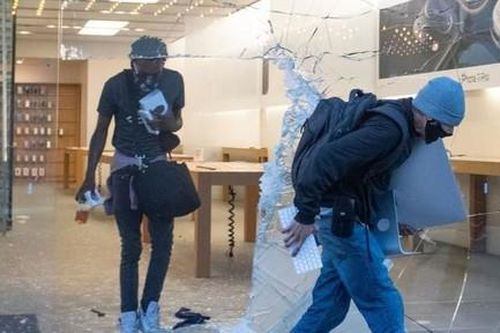 Apple vẫn 'theo dõi' các sản phẩm bị đánh cắp trong đợt biểu tình