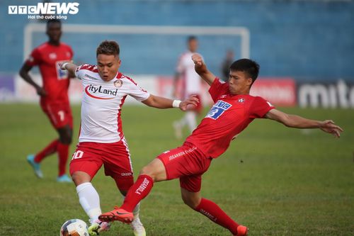 Phi Sơn chơi mờ nhạt, HLV Chung Hae Seong nói gì?