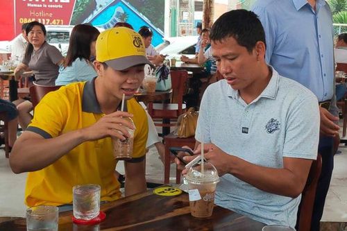 Công Phượng kinh doanh và trào lưu cầu thủ Việt làm kinh tế