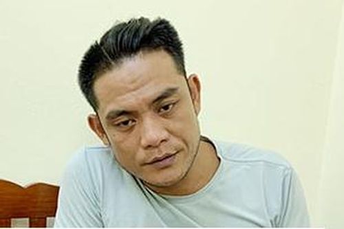 Nghi phạm giết người trốn trên nóc nhà khai nghiện ma túy