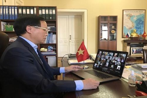 Cộng đồng người Việt tại Nga thể hiện tình đoàn kết trong đại dịch