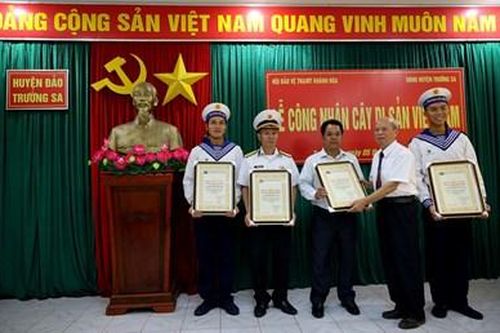 Trao bằng công nhận 4 cây di sản tại huyện đảo Trường Sa