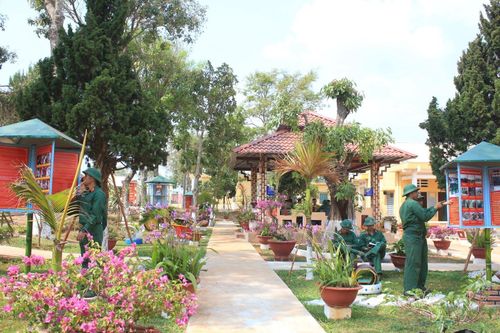'Thư viện xanh' ở Lữ đoàn Tăng thiết giáp 273