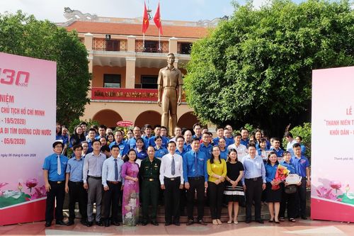 Tuyên dương 78 cá nhân, tập thể 'Thanh niên tiên tiến làm theo lời Bác'