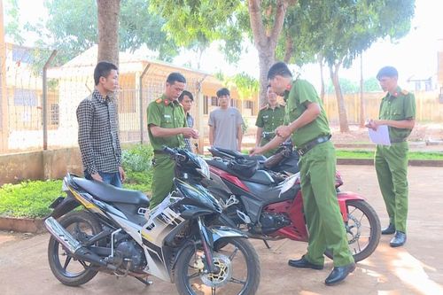 Băng trộm dùng thiết bị phá sóng lấy xe, đặt 'chỉ tiêu' cho mỗi phi vụ