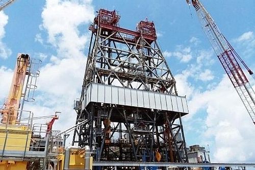 Các giàn khoan chuẩn bị tránh bão ở Vịnh Mexico