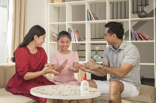 Mẹo nhỏ bảo vệ sức khỏe gia đình giai đoạn 'bình thường mới'