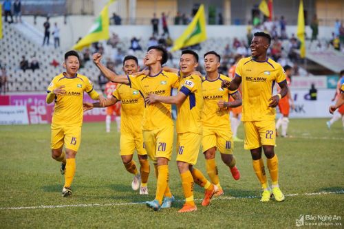 Phan Văn Đức lại lập công, SLNA duy trì mạch bất bại tại V.League 2020