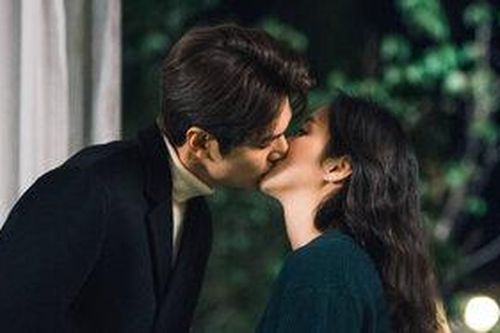 Quân Vương Bất Diệt: Chỉ với ba điểm này, Kim Go Eun khẳng định mình chính là 'Hoàng hậu tương lai' của Đế Chế Hàn Quốc