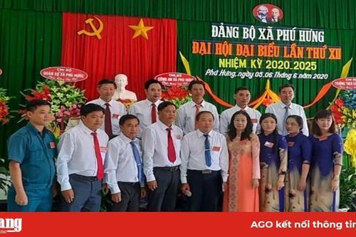 Đại hội đại biểu Đảng bộ xã Phú Hưng lần thứ XII (nhiệm kỳ 2020-2025) diễn ra thành công