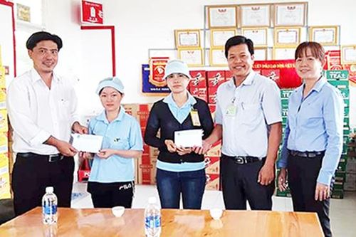 Những món quà ấm áp nghĩa tình