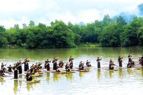 Học Bác - sống hòa đồng với thiên thiên