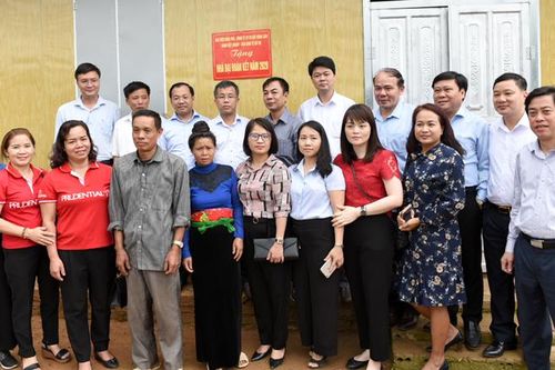 Tuổi trẻ báo Đảng hành trình về nguồn tại Điện Biên
