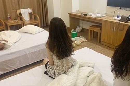 Tổ chức ' tiệc ma túy' trong khách sạn