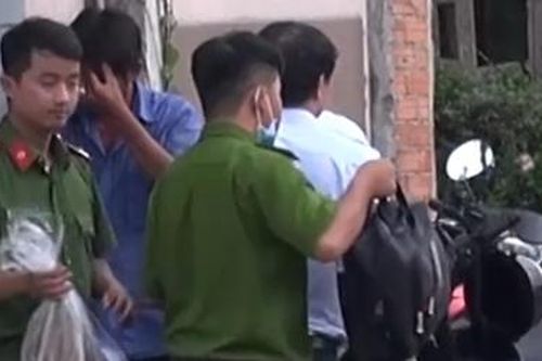 Rò điện của máy trộn bê tông, 3 người thương vong
