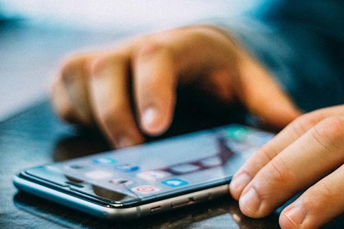 Vay tiền online, nhiều người bị 'cắt cổ'
