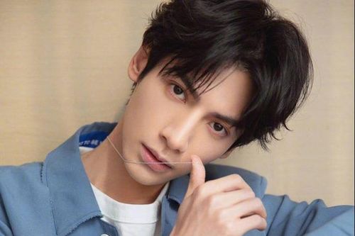 'Nguyệt Thượng Trọng Hỏa' chưa hết nhưng cứ hóng dần 5 phim này của La Vân Hi nào!