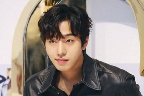 Từng tự ti về diễn xuất, Ahn Hyo Seop đã được công nhận nhờ vào sự nỗ lực không ngừng