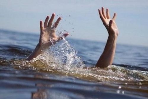 Đi câu cá, hai học sinh tiểu học đuối nước thương tâm