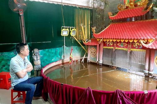 Rối nước tư nhân 'đắp chiếu' mùa 'Cô Vy'