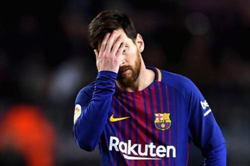 Lionel Messi gặp chấn thương trong buổi tập của Barcelona