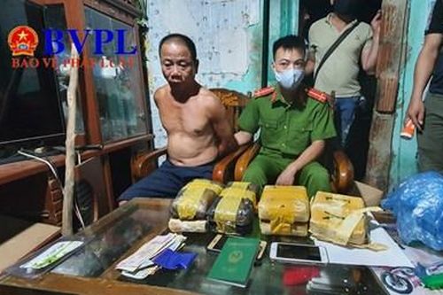 Bắt 'ông trùm' ma túy ở Điện Biên, thu giữ 42.200 viên ma túy