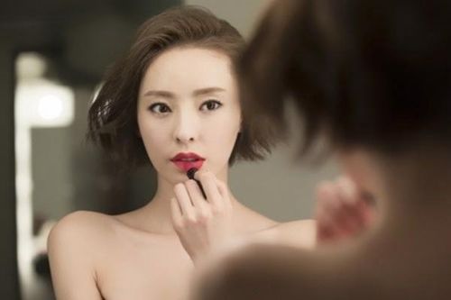 Top 10 đặc điểm chỉ người phụ nữ thông minh mới có, bạn được bao nhiêu?