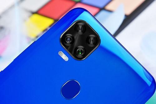 Smartphone 5G, RAM 8 GB, 4.000 mAh, giá 'mềm'