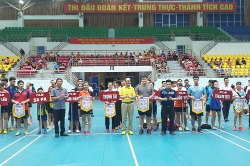 Trên 100 VĐV tham gia Giải cầu lông - bóng bàn gia đình tỉnh Lào Cai năm 2020