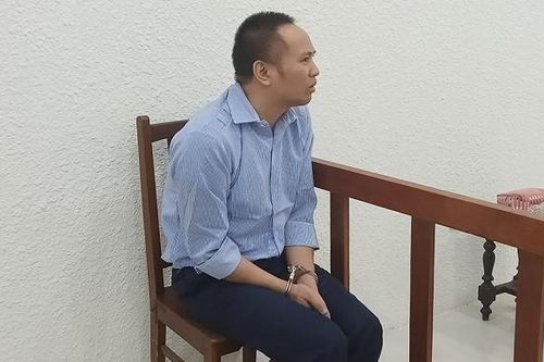 Nuối tiếc vợ cũ nổi ghen tuông đâm người loạn xạ