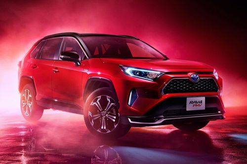 Toyota RAV4 PHV ra mắt tại Nhật Bản, nhiều công nghệ an toàn