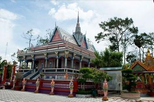 Chùa Sà Lôn – nét kiến trúc độc đáo ở miền Tây Nam Bộ