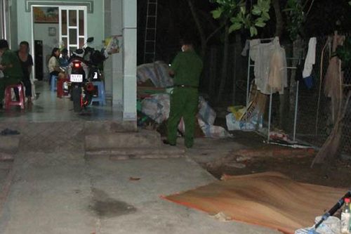 Bắt giam nghịch tử đánh chết cha ruột rồi gọi điện báo công an