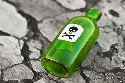Gã đàn ông bỏ thuốc độc vào nguồn nước uống của gia đình người tình