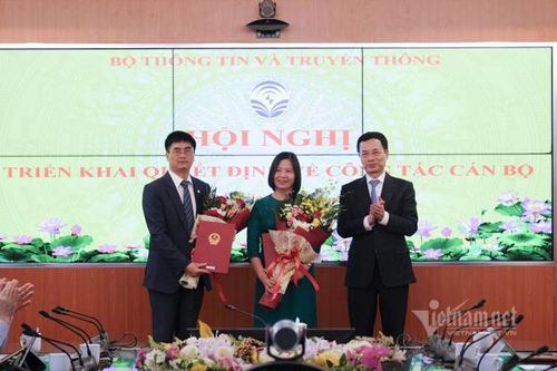 Bộ TT&TT điều động, bổ nhiệm nhiều cán bộ cấp cục, vụ