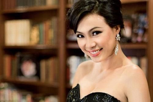 'Hoa hậu giàu nhất Việt Nam' Ngô Mỹ Uyên lần đầu tiết lộ cuộc sống với ông xã người Ý