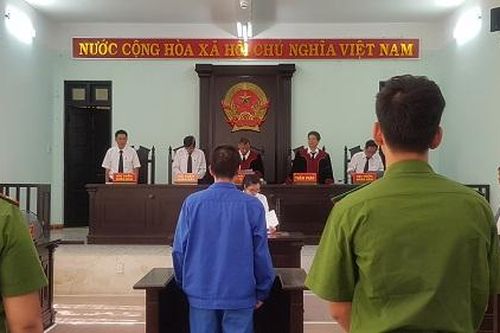 Chém người tới nhà đòi nợ để rồi lĩnh án tù