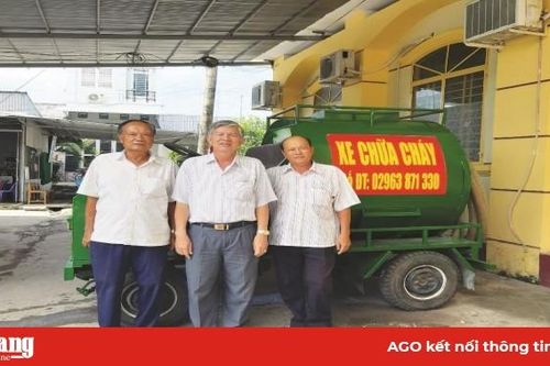 Xe chữa cháy tự chế vùng quê